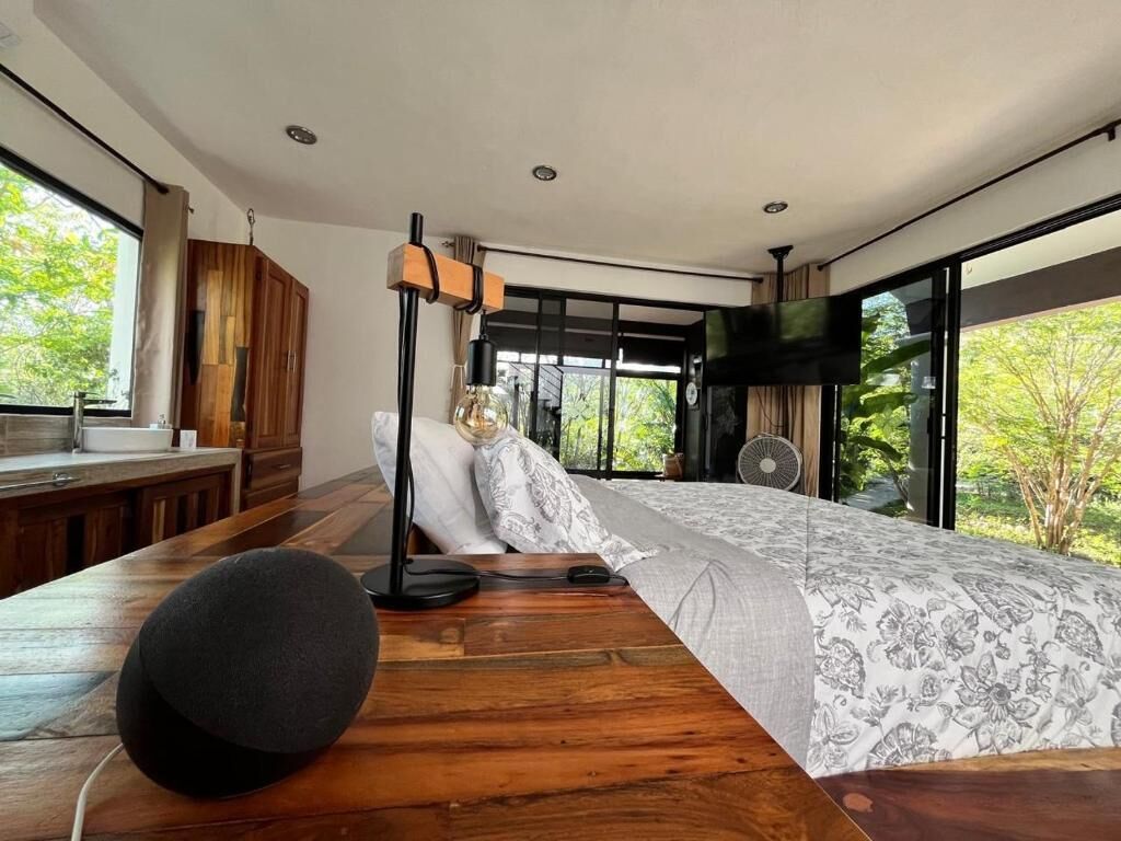 Caja de seguridad en la habitación y cortinas blackout 