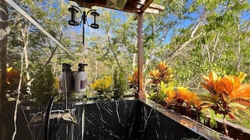 Family Villa, Garden View | Bathroom | Soap, shampoo, toilet paper