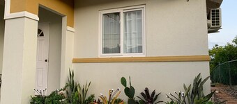 Charming bed & breakfast in lovely St. Elizabeth Parish with AC