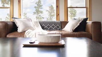 Televisión, tenis de mesa y libros