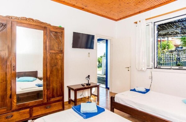 Apartment - Blue White Apartments - Traditional Village House (Kefalonia)