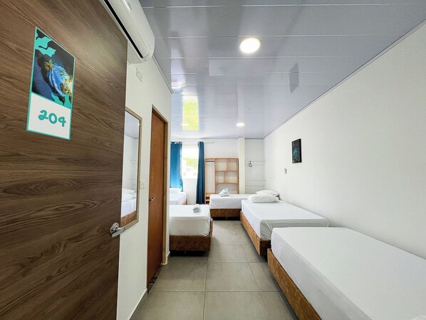 Family Room, Sea View | Free WiFi