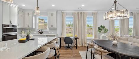 Maison, plusieurs lits, patio, vue jardin (Buford Beauty) | Restauration