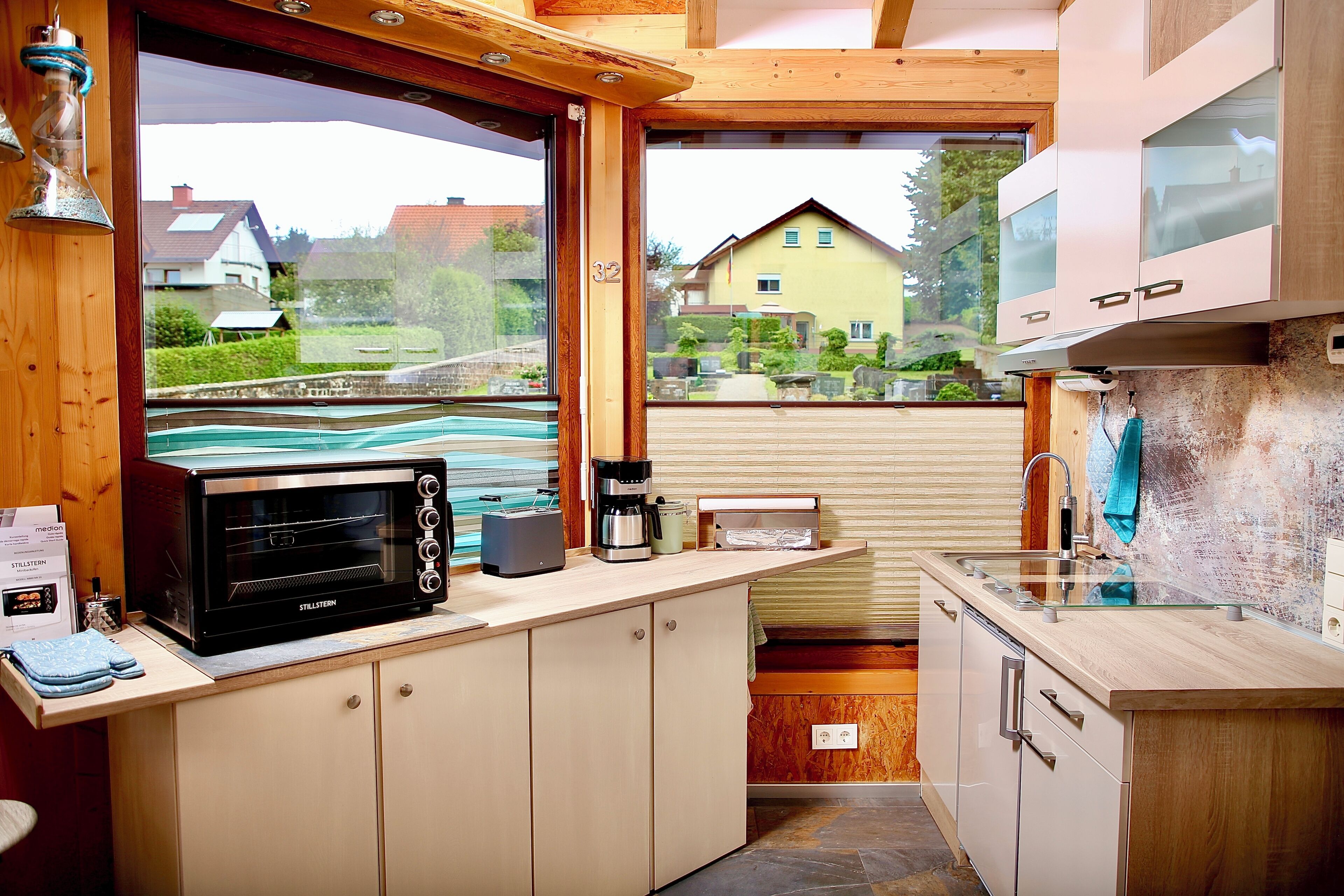 Micro-ondes, four, plaque de cuisson