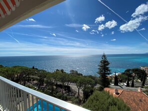Property grounds - Superb apartment with exceptional sea view (Nice)