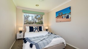 5 bedrooms, desk, iron/ironing board, travel cot