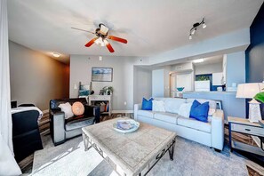 Living area - Beach, Please! (Panama City Beach)