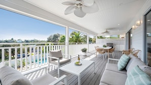 Outdoor dining - Ocean Pearl | Oceanview Luxe Escape with Pool (Rye)