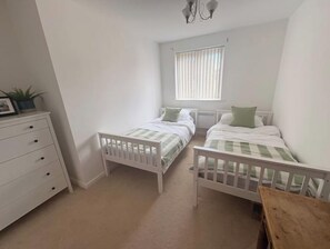 2 Schlafzimmer, Bügeleisen/Bügelbrett, WLAN, Bettwäsche