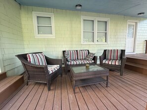 Terrace/patio - Chef's Kitchen; King Bed, Queen & Bunk Bed, 70" TV (Atlanta)