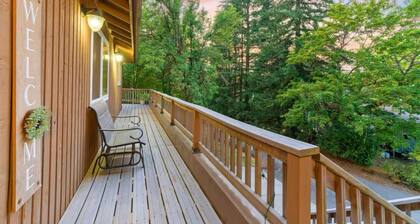 4-bedroom house in serene Hillsboro with entertainment room, AC