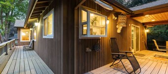 4-bedroom house in serene Hillsboro with entertainment room, AC