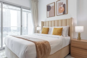 Standard-Apartment, Balkon, Stadtblick | Bügeleisen/Bügelbrett, Babybetten, kostenloses WLAN, Bettwäsche