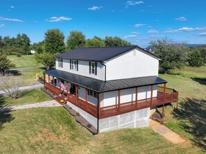 Exterior - Sauna, Theatre, Game Room, Gym, EV Chrger, Firepit (Toms Brook)