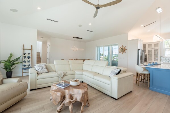 House, Multiple Beds (Sun Kissed Villa) | Living area
