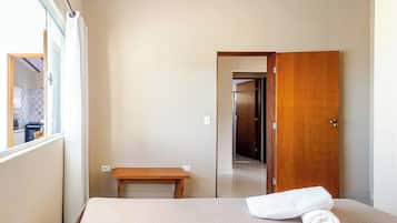 Villa | Blackout drapes, iron/ironing board, free WiFi