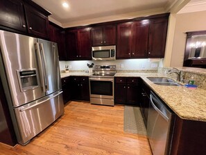 Microwave, oven, stovetop, dishwasher - 5 BR/3 BA for MidTerm or Long Term! InLaw Suite! Privacy fence! Jet Tub! Garage! (Decatur)