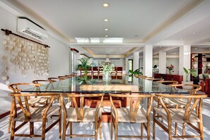 تناول الطعام