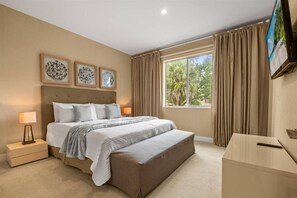 4 Schlafzimmer, Reisekinderbett, WLAN, Bettwäsche