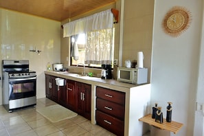 Microwave, oven, stovetop, coffee/tea maker