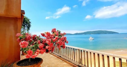Red Beach Mansion