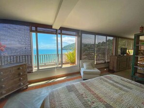 Villa | Cortinas blackout, tabla de planchar con plancha y wifi gratis