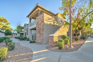 Exterior - Chandler Getaway Walking Distance To Downtown (Chandler)