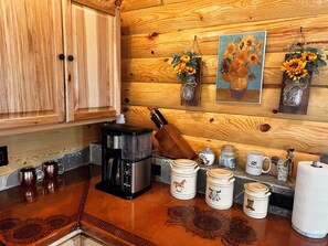 Interior - Log Cabin in Whitehall (Whitehall)