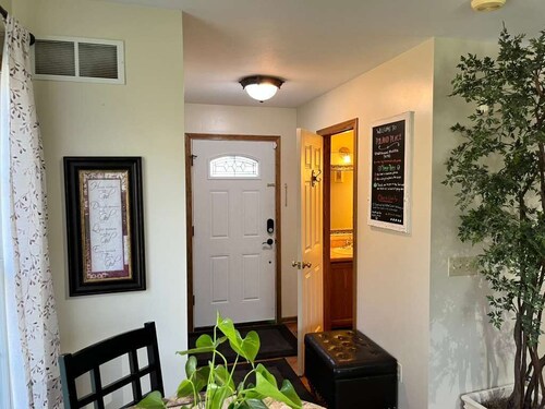 3-bedroom condo in beautiful Poland with 3 full bathrooms and 1 half bath.