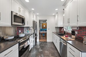 Microwave, oven, stovetop, dishwasher