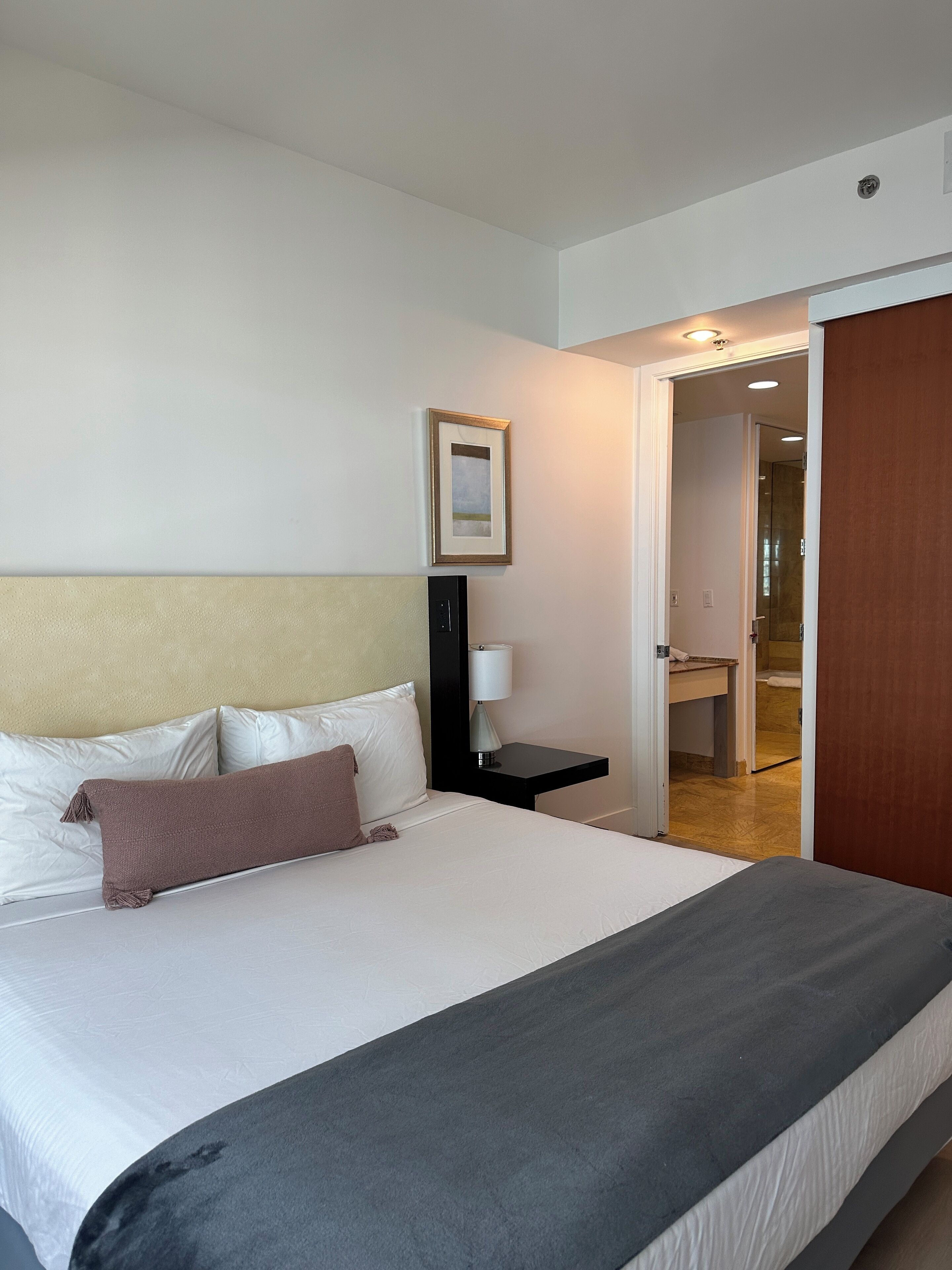 Deluxe-Apartment | Verdunkelungsvorhänge, schallisolierte Zimmer, Bügeleisen/Bügelbrett