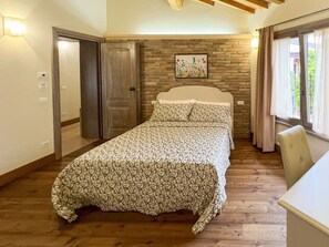 Habitación individual, vista a la ciudad | Escritorio y wifi gratis 