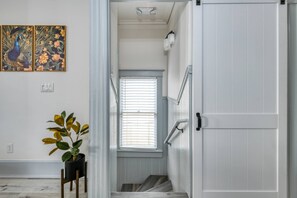 Exterior - 15 Hypolita (St. Augustine)