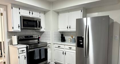 Comfy 4BR/2BA Getaway + Pool, Hot Tub & Pets OK!