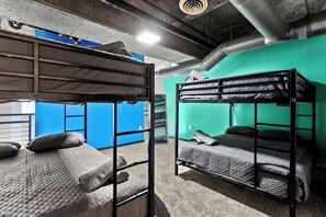 WiFi, bed sheets