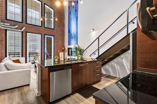 2BR Loft Midtown ATL, Sleeps 10