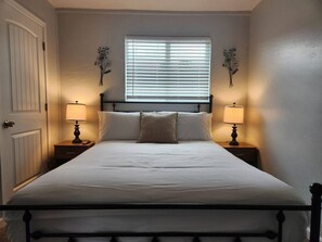 2 bedrooms, iron/ironing board, WiFi, bed sheets