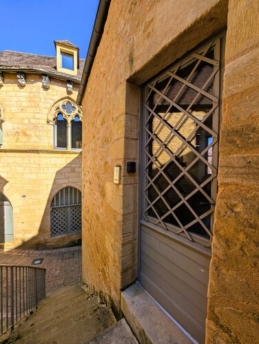 Duplex apartment in medieval center