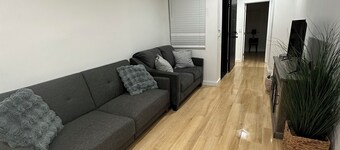 Charming 2-bedroom house in brilliant Fullerton with AC