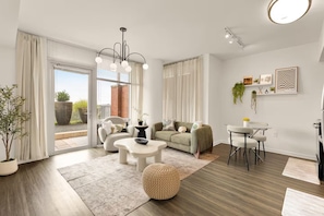 Luxury Apartment, 2 Bedrooms, Pets Allowed, City View | Living area