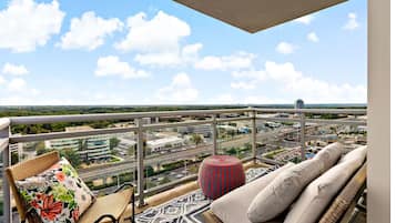 Luxury Apartment, 2 Bedrooms, Haiwan Kesayangan Dibenarkan, City View | Teres/patio
