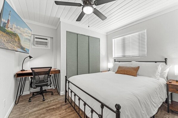 1 bedroom, iron/ironing board, WiFi, bed sheets