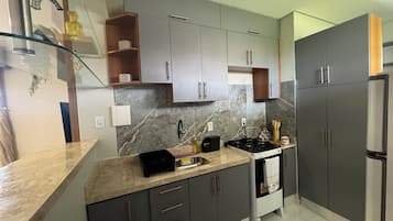 Micro-ondas, fogão, cooktop