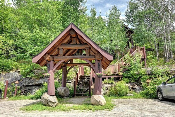 Exterior - 120 Algonquin Unit 7 (Mont-Tremblant)