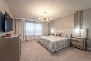 5 bedrooms, iron/ironing board, free WiFi, bed sheets