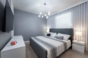 5 bedrooms, iron/ironing board, free WiFi, bed sheets