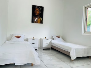 2 bedrooms, iron/ironing board, WiFi, bed sheets