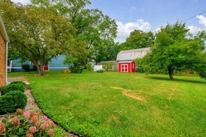 المنطقة المحيطة بالمنشأة