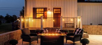 Luxury Stay /  2-Suite Retreat with King Beds / Near JMU, Shenandoah & Wineries