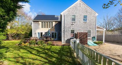 Edgartown Escape – Walk to Beach & Downtown